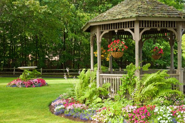 Backyard Landscaping Service in Stillwater